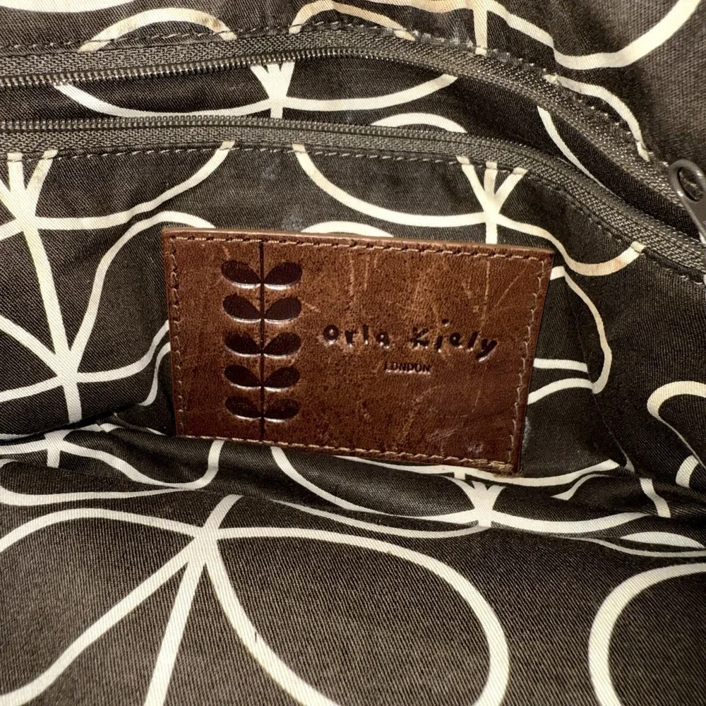 Orla Kiely Vintage Leather Shoulder Top Handle Bag Purse Brown Floral Detail
